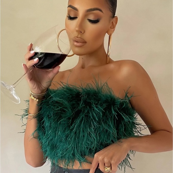 Brand new real feather crop top! Crop top Neuf en vrai plum ! - Picture 2 of 4